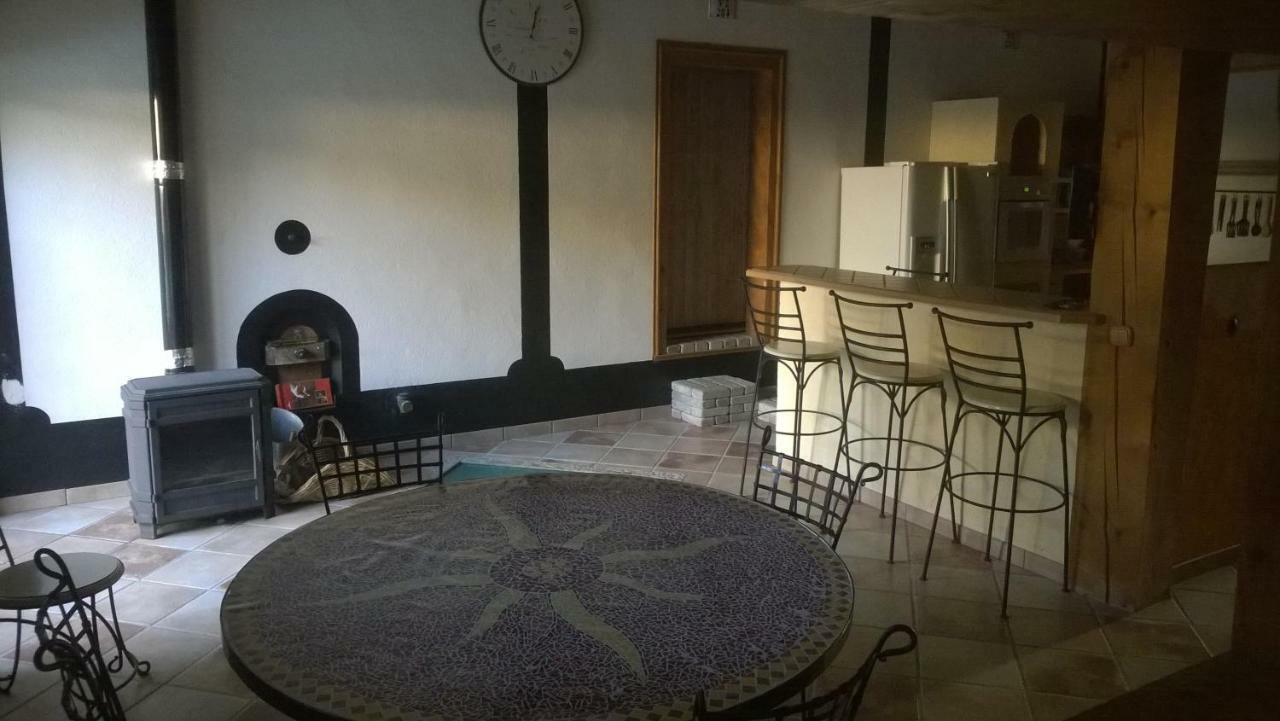Вилла La Perle Cachee Fontcouverte  Экстерьер фото